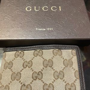 Gucci Wallet - Used